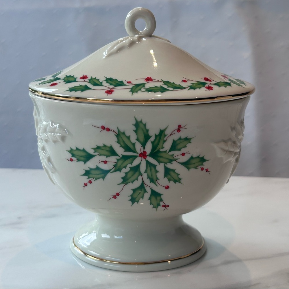 Lenox Holiday covered candy dish